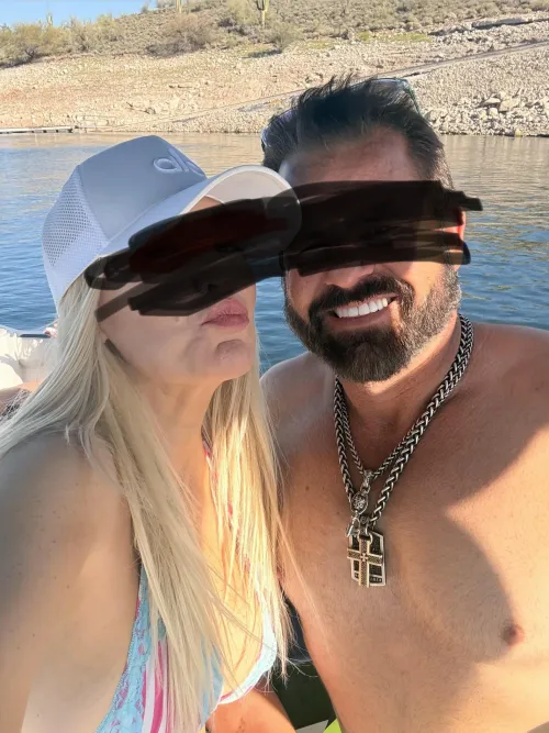 Bi couple looking for a hung top