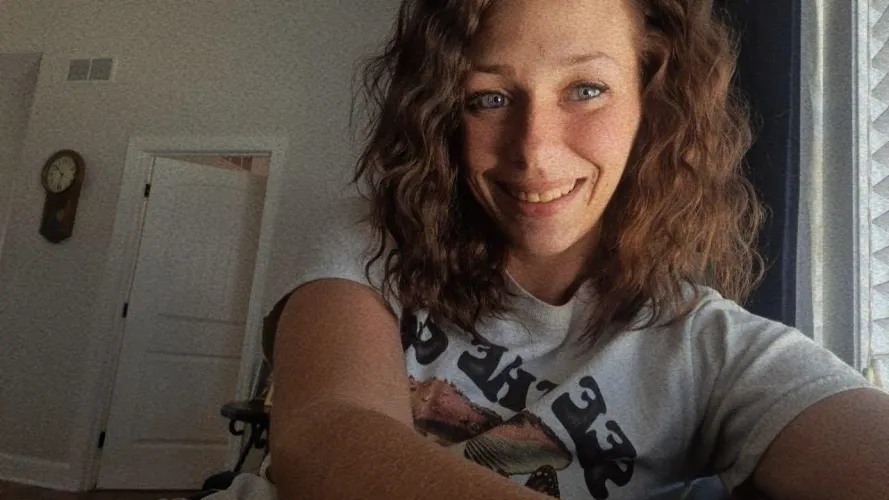 Do you like my horny petite body?