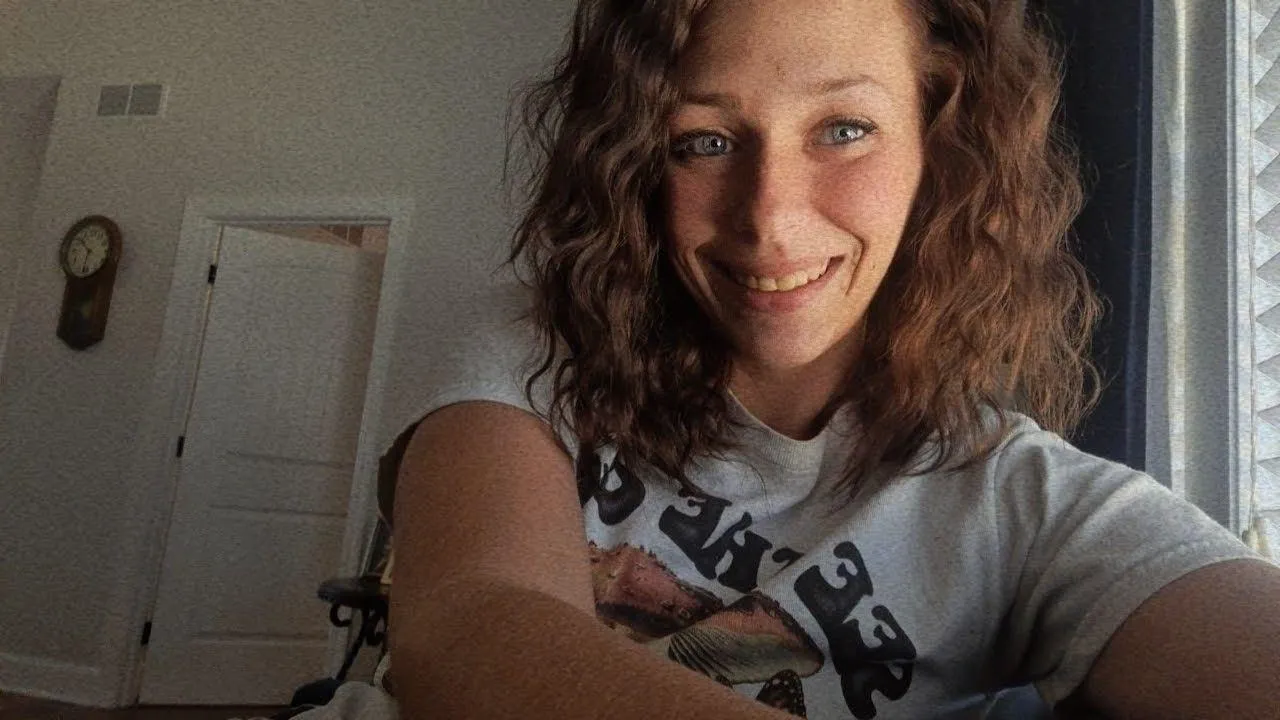 Do you like my horny petite body?