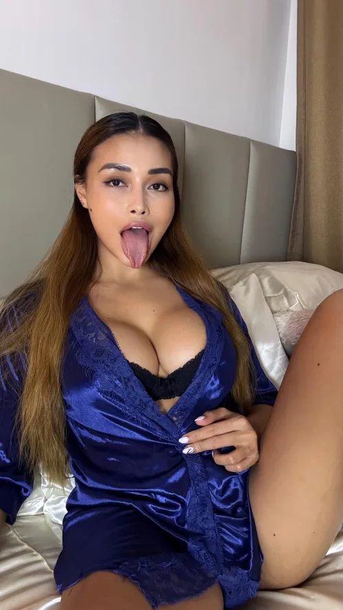 Facefuck or tittyfuck?