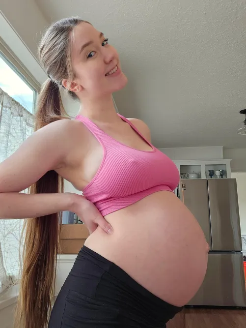 Hoping to brighten your day a bit (38 weeks pregnant)