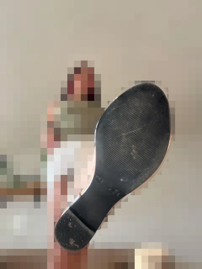 i would never show anything more than the soles of my shoes to a beta like u