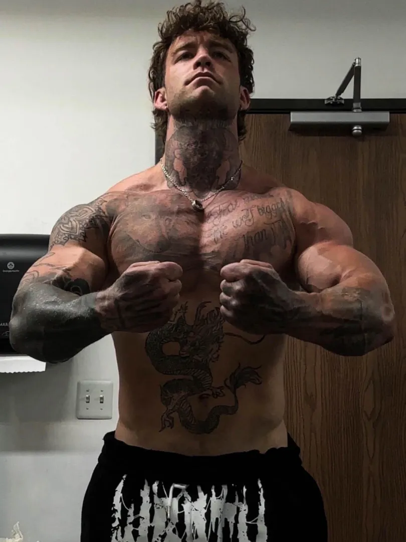 I'm looking massive today. 