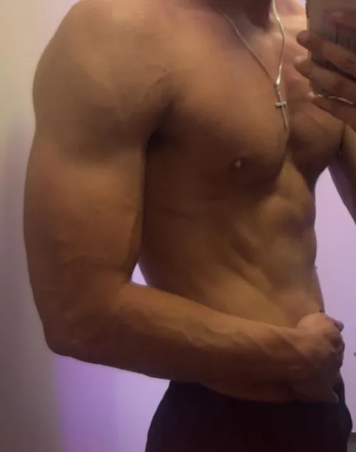 Looking for twink feet m22