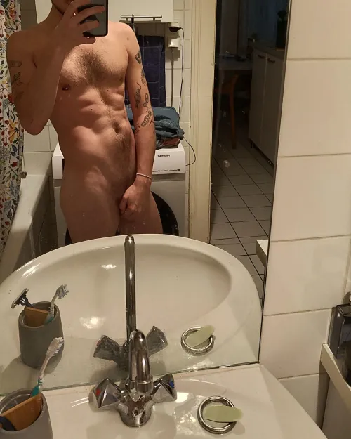 M23