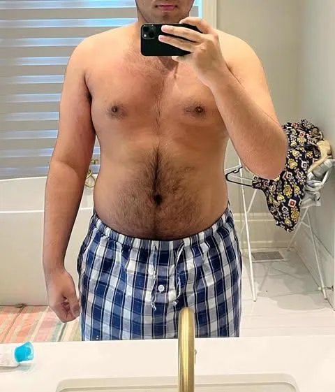 M4M 19 Toronto Downtown Virgin looking for daddy