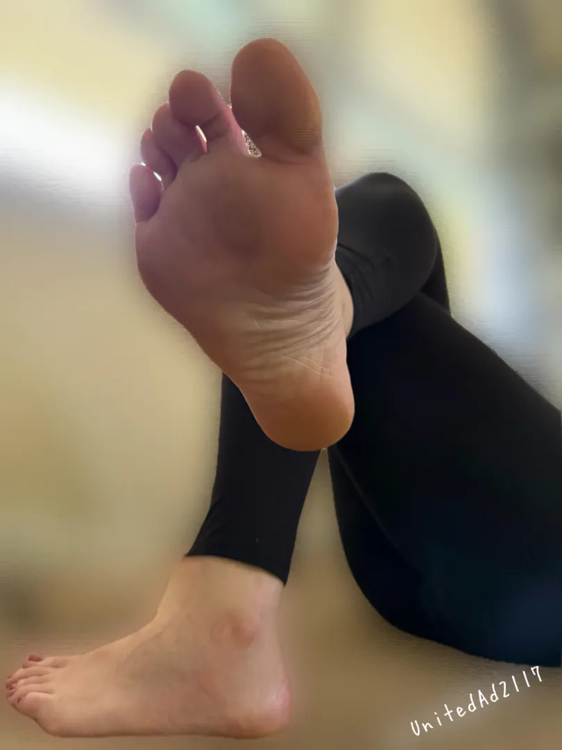 My sexy feet are what you desire ❤️