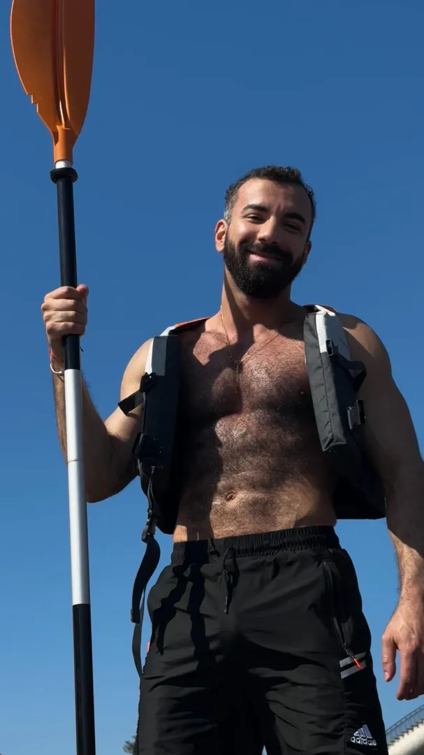 Otter going in the water