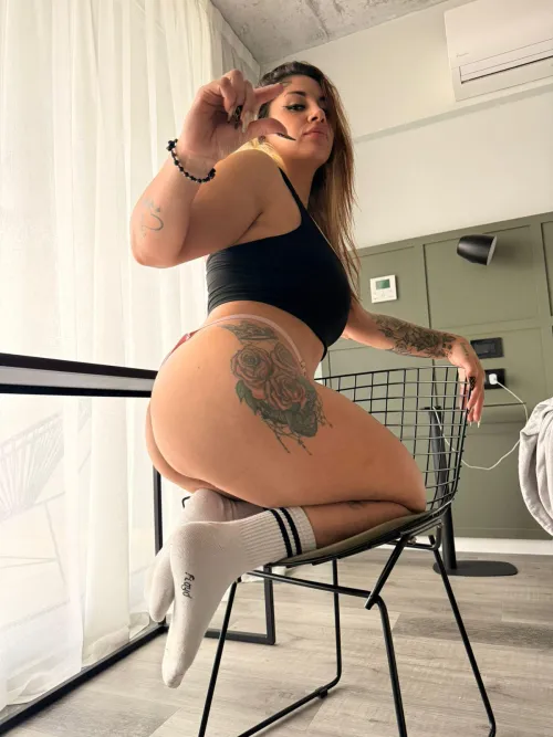 QUE PATETICO E INSIGNIFICANTE TE DEBES SENTIR CON LO QUE LLEVAS