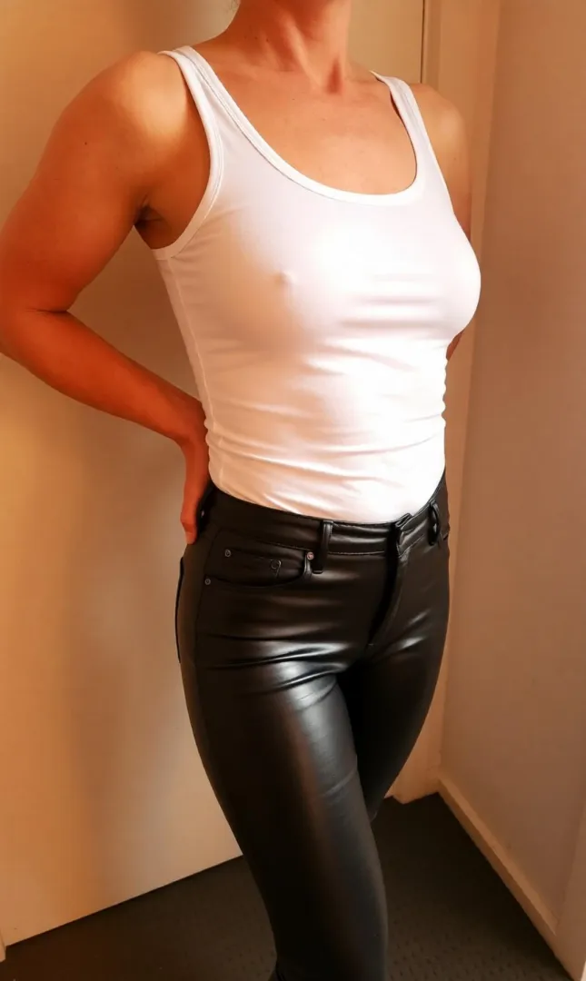 So much more fun with no bra