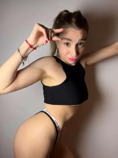 That tiny little dick doesn't even tickle me