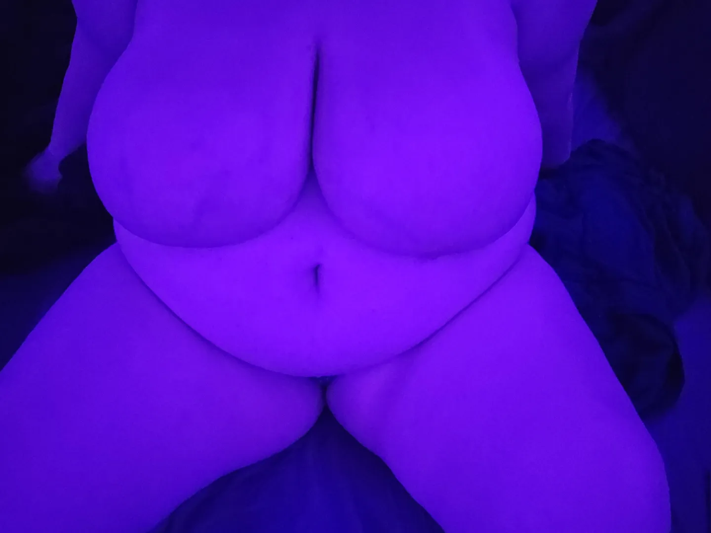 Vibing in my pretty lights