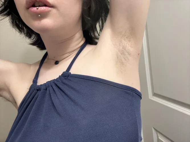 you want more progress pics of my pretty pitty hair?