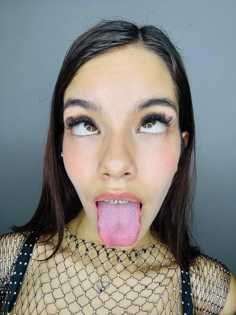 You won't be able to resist my pink tongue and my turned eyes