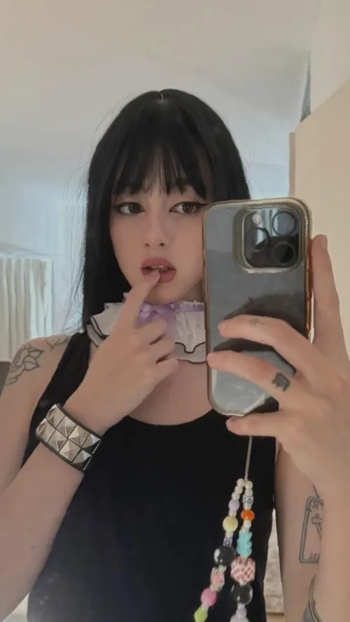 18 [F] Slightly buzzed, only looking if u can host - lnstrgm: lunaoryna