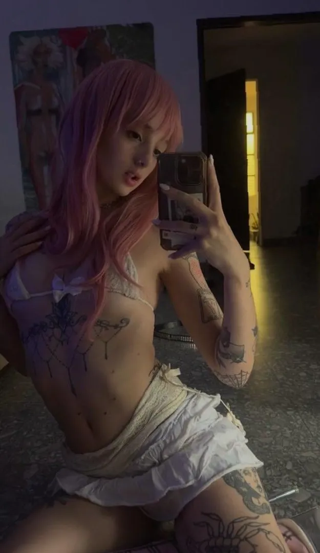 18 F4M (looking)  fast replies if you start it right faster replies on lnnstgg: .lunaoryna'.