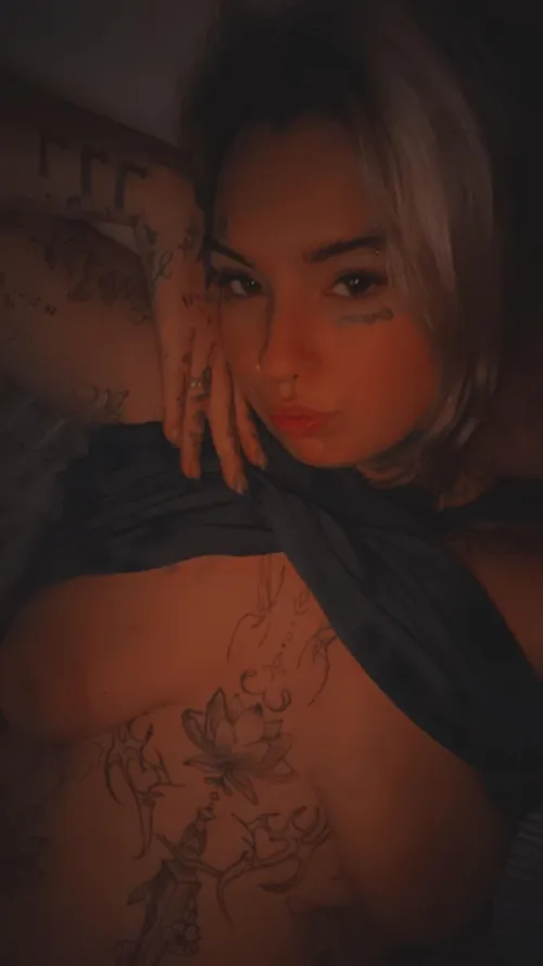 22F ;) [sext] [solos] [gfe] etc