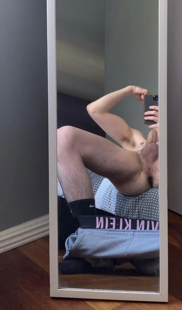 24 M4M any bros wanna kick it?