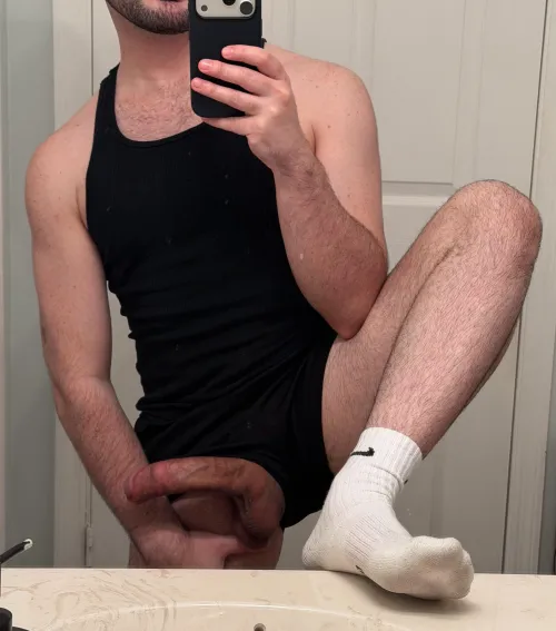 [29] Haven’t showered in 2 days and can’t stop edging my musky cock. Who wants a sniff?