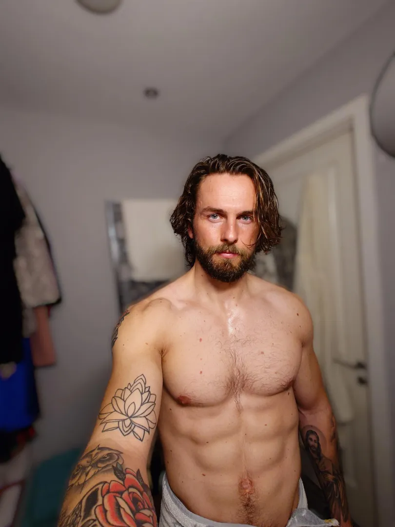 (31) Just had the best shower 