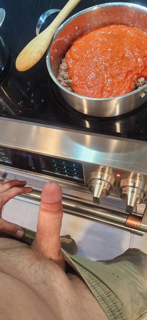 41M4F <Arden> rigatoni and meat sauce for dinner