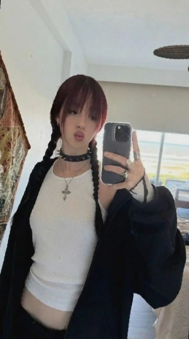 Can’t host, but open to linking up if you’re local slide in on lnssta: .lunavayen'.