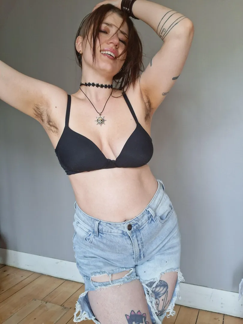 Casually gorgeous in my bra and ripped jeans