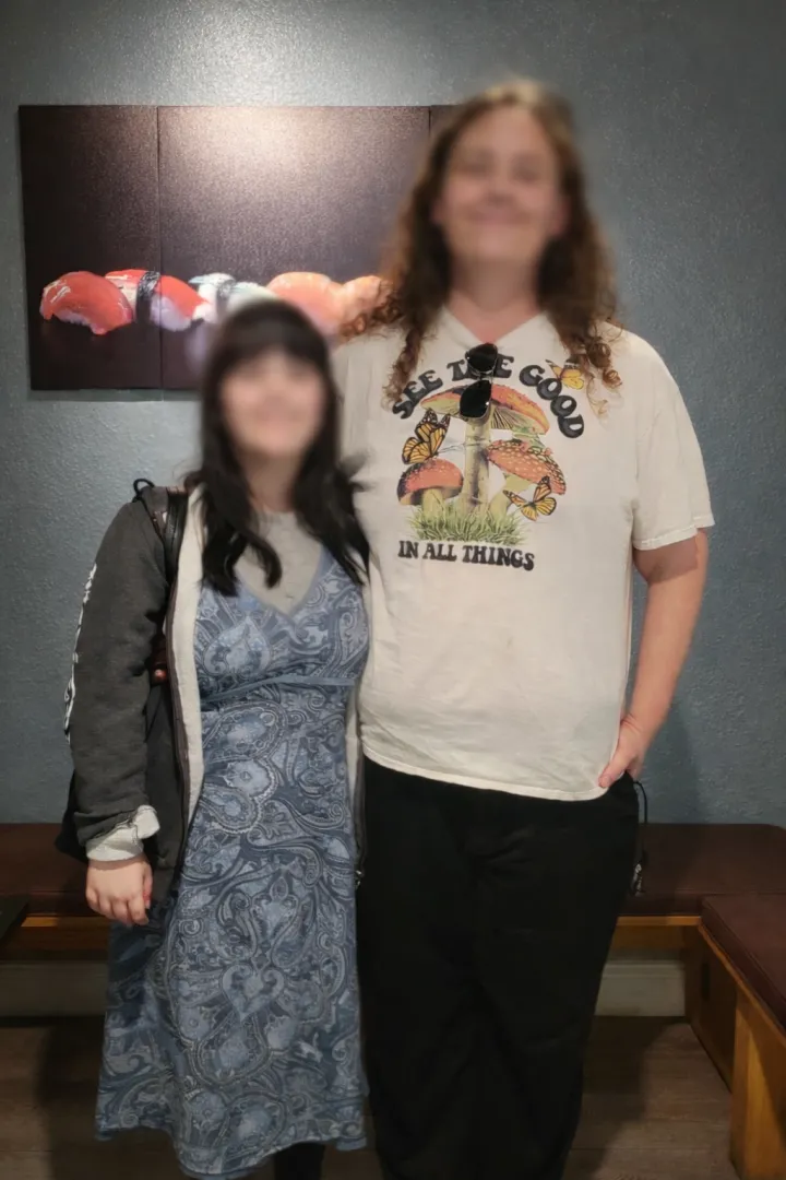 <Citrus Heights> 24 ENM couple (Dom/Sub) looking for a confident woman to join us 