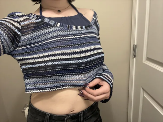 cute crop top, don’t you think?
