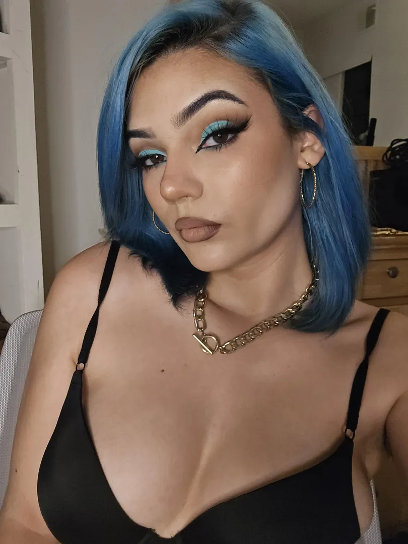 Distract me while I edit