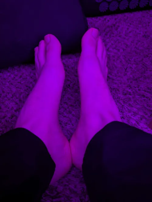 Do my feet look good in purple?