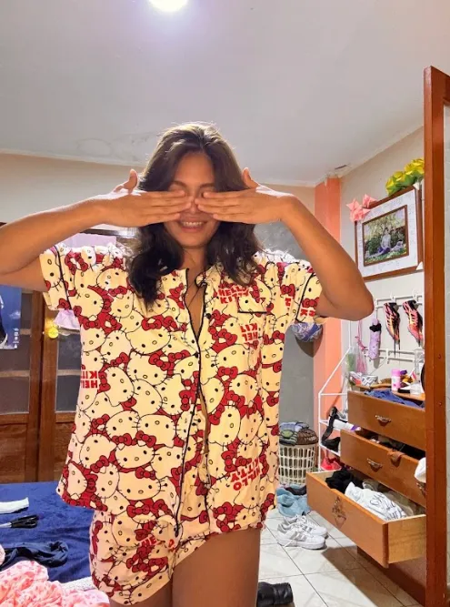 do older guys go for girls like me or just watch