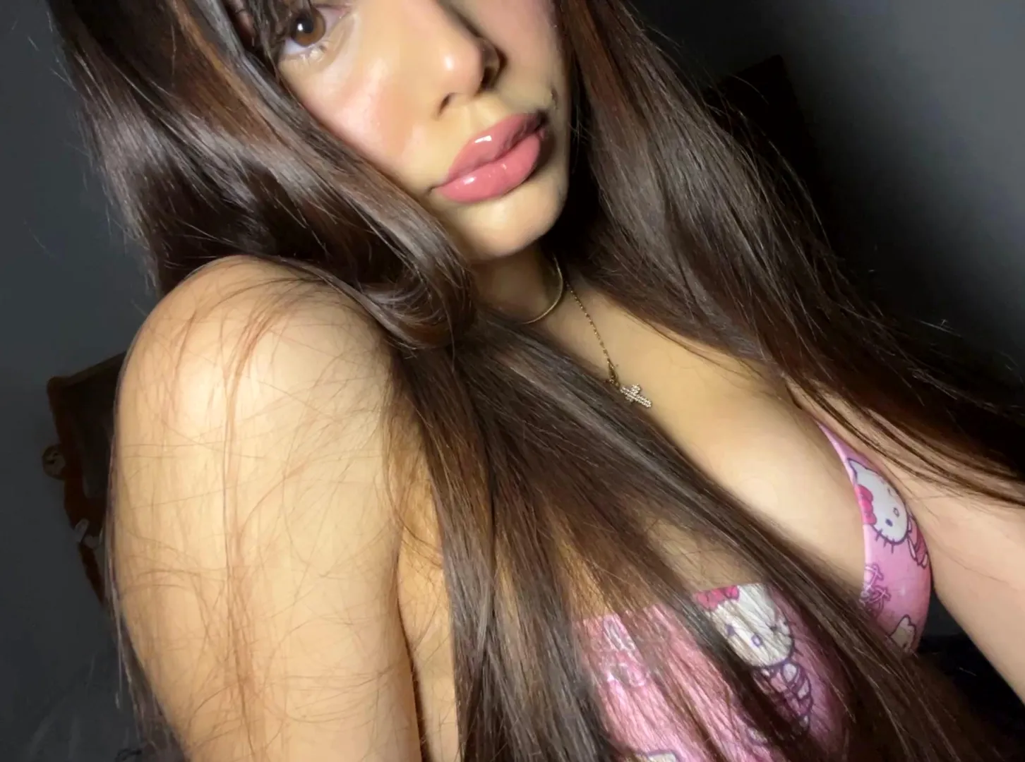 Do u like the bra or would u prefer if it was off ?