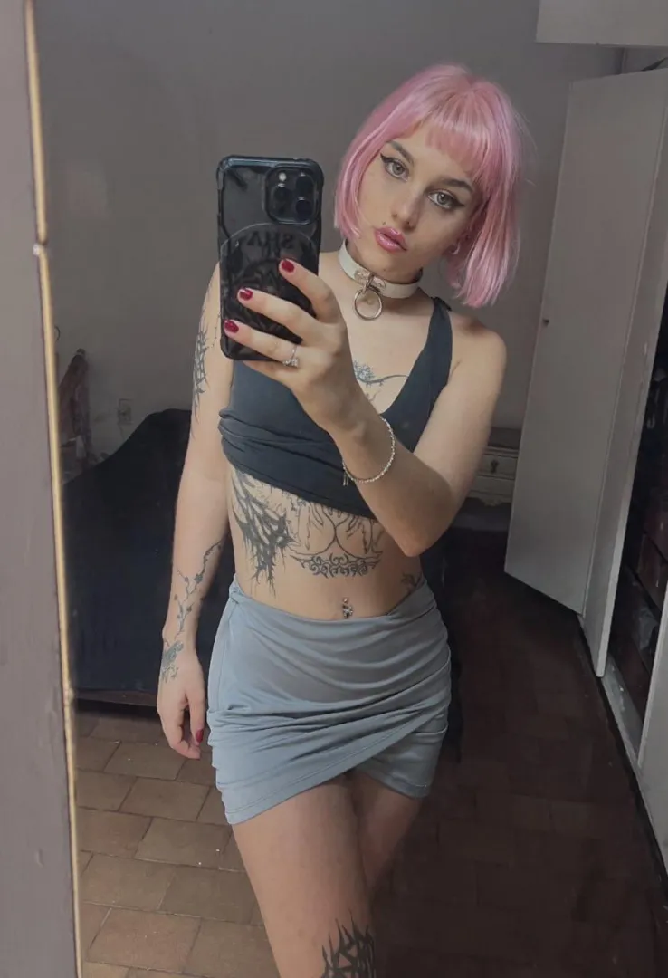 F188 Anyone w/ a place? Local only pls lnssta replies only: .elenasylen'.