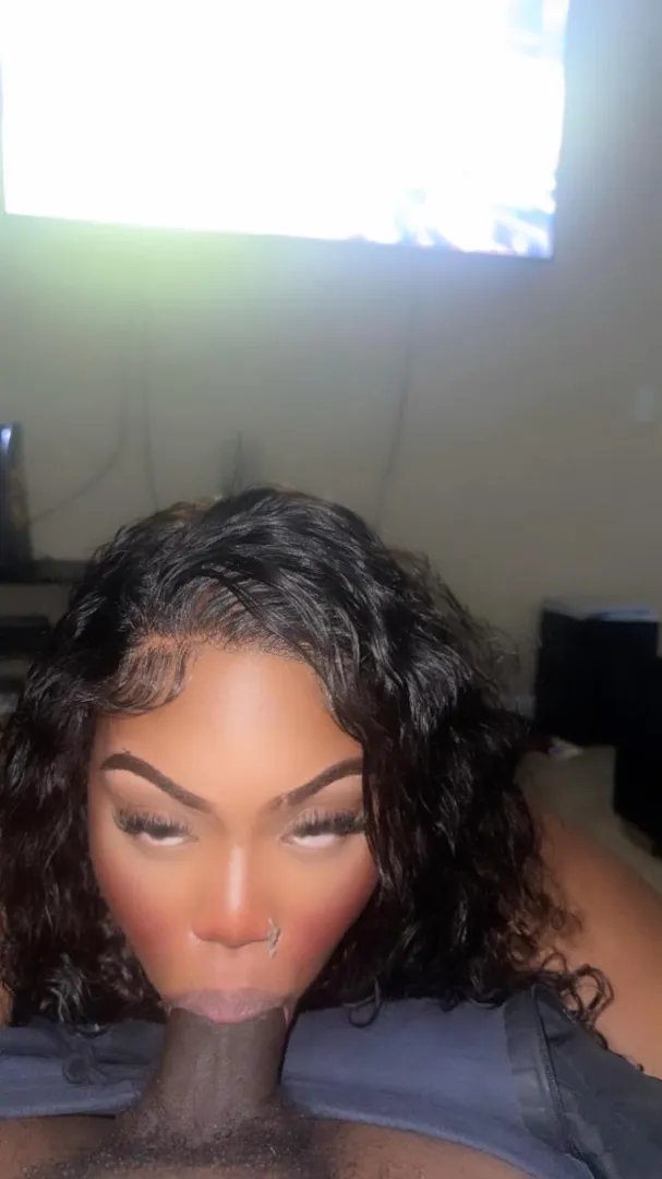 Head from a BBW is most men weakness