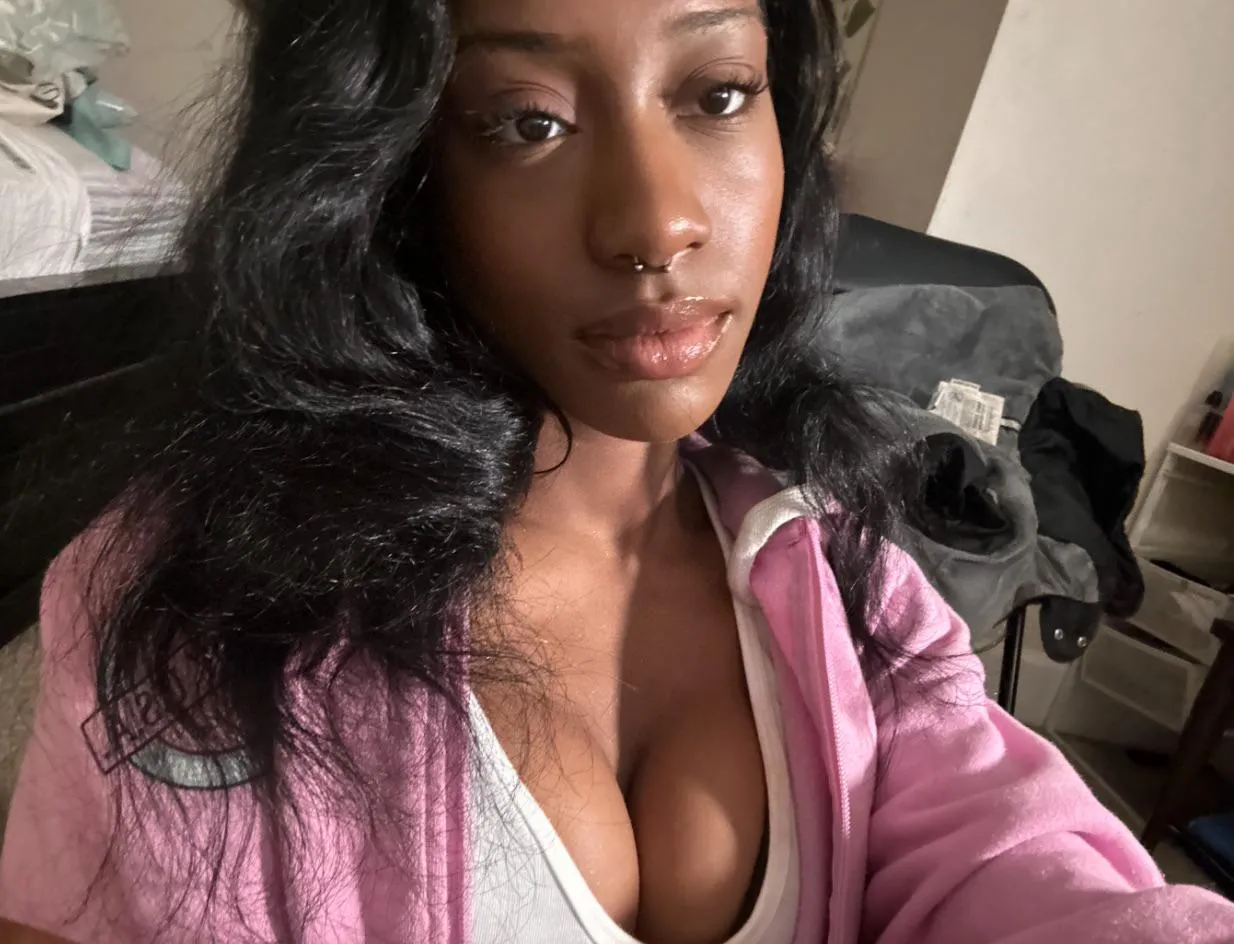Imagine if your wife found out how addicted to worshiping ebony goddesses you were ? Spending all your money on young hot black girls humiliating you ☺️☺️☺️☺️