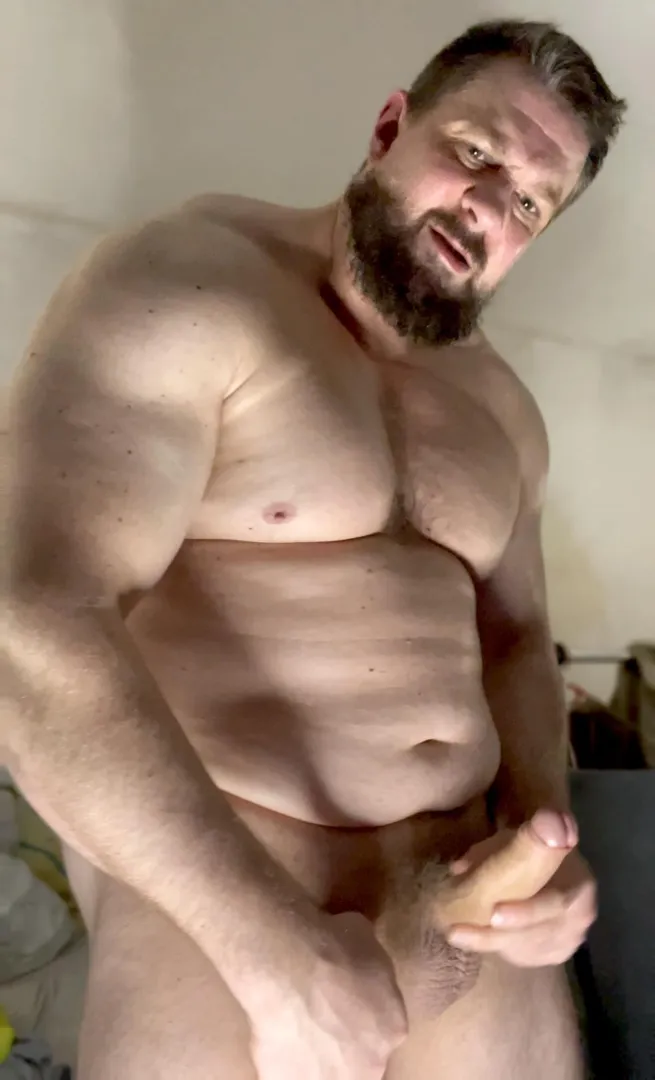 „Let's compare. The smaller one has to do things…“ Deal…