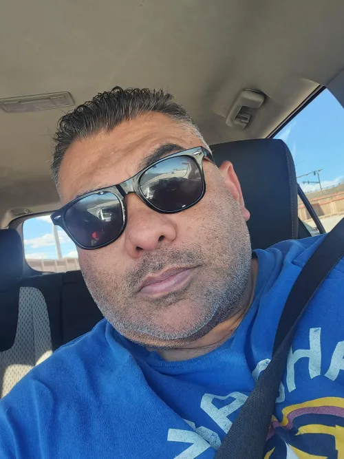 [M] 4 [F] Denver Seeking a woman for passionate kissing touching and pure enjoyment. Seeking a Lady who enjoys multiple orgasms, breast play and sensual sensations. Hosting