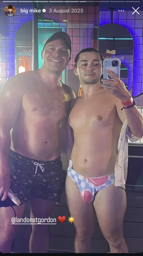 Maki’s bulge and nipples drives me crazy!