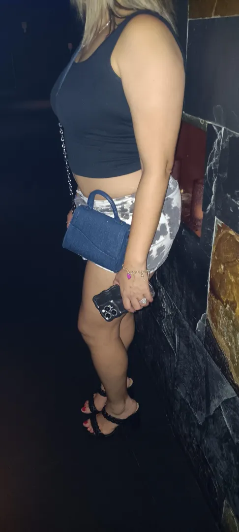 Mf4m looking for a bbc that can meet tonight for some fun .be clean shaven, Hung over 8