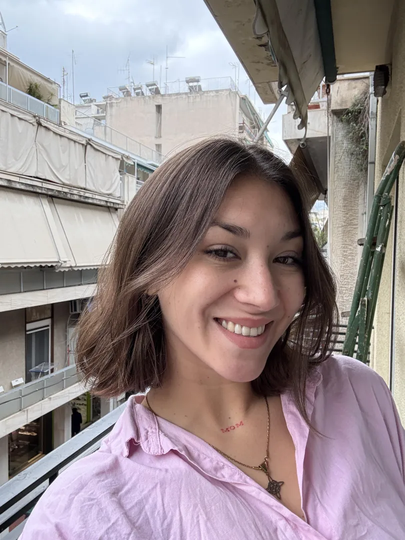 smilers unite, grinning at my phone like i'm in love