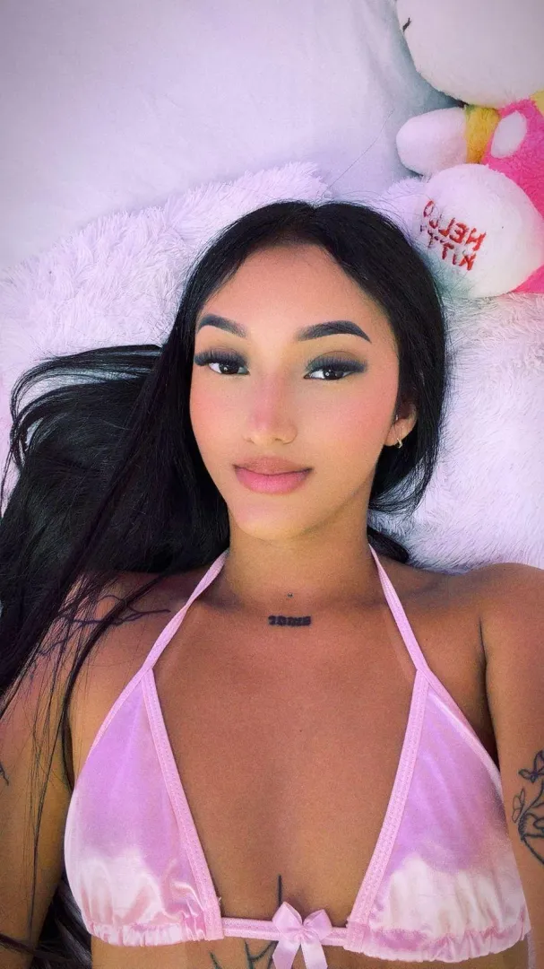 Soft pink, dark eyes, and a heart full of secrets. Want to discover them? ️