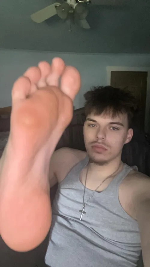 Start serving these 19yr feet