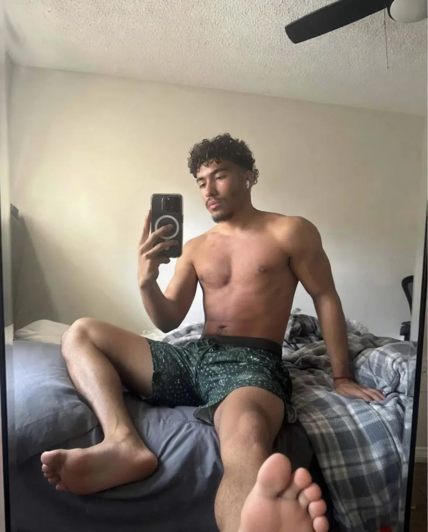 Tell me all the dirty stuff you’d do to my feet 