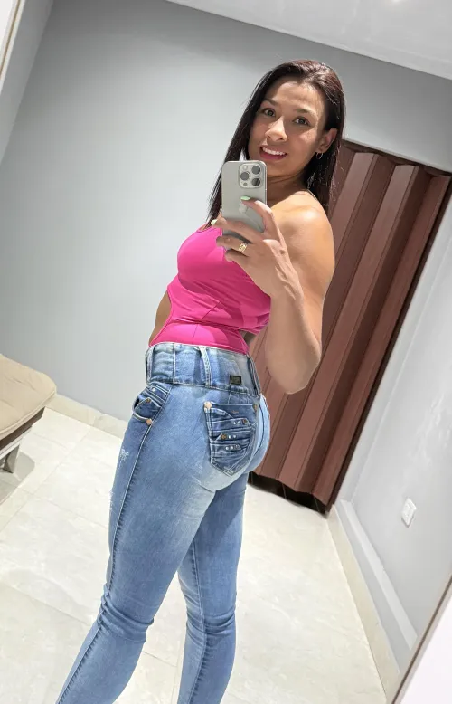 These jeans fit me divine