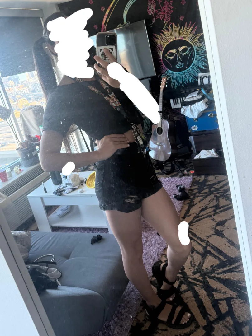 Trans girl in Denver whoring herself out ;)