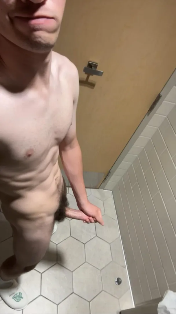 19 m fit n hung