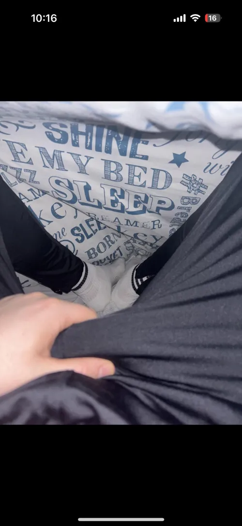 27 uk chronic bator/gooner‍ can’t stop, won’t stop gooning. Gooners & freaks, hit me up for a goon session right nowwwww LOVE legs and socks  - dm or snap i_gooner2025
