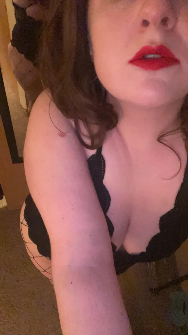 35(m)30(f)4m possible adult arcade or hotel tomorrow night