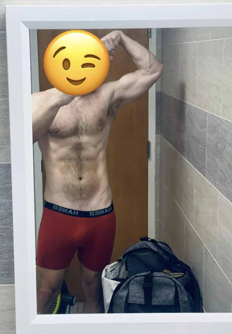 6’4” fit and clean BWC looking for fun